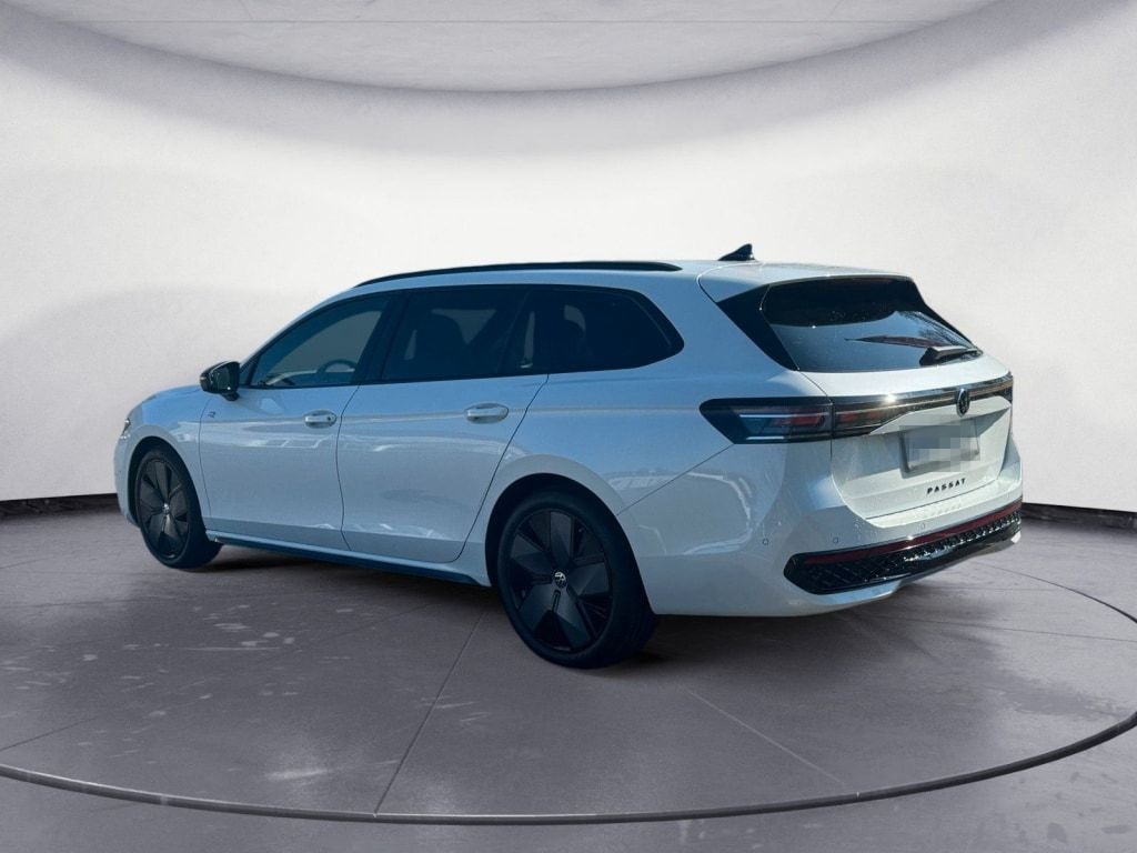 Volkswagen Passat Variant R-Line Passat 2,0 l TDI SCR 110 k foto 5