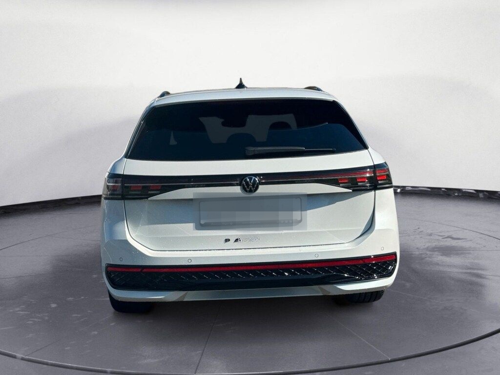 Volkswagen Passat Variant R-Line Passat 2,0 l TDI SCR 110 k foto 6