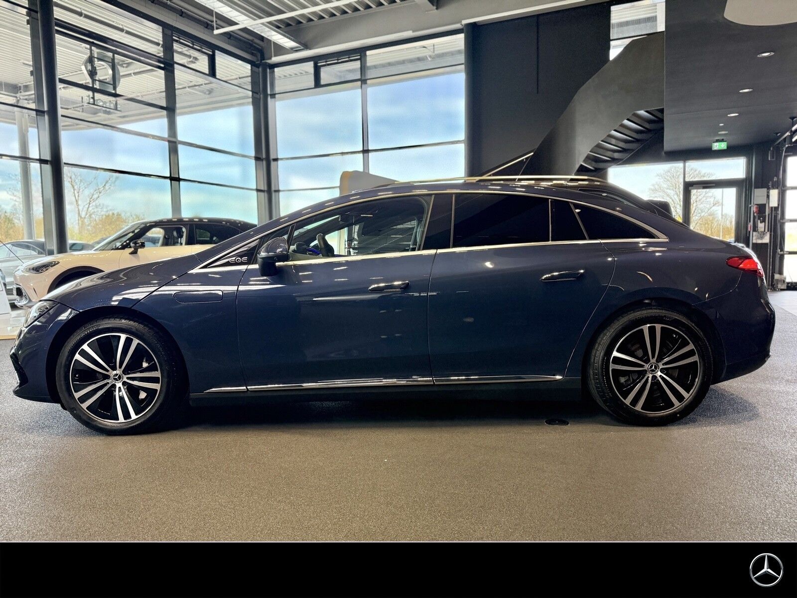 Mercedes-Benz EQE 300 Electric ART MASSAGE 22kW LEDER Sitzklim foto 2
