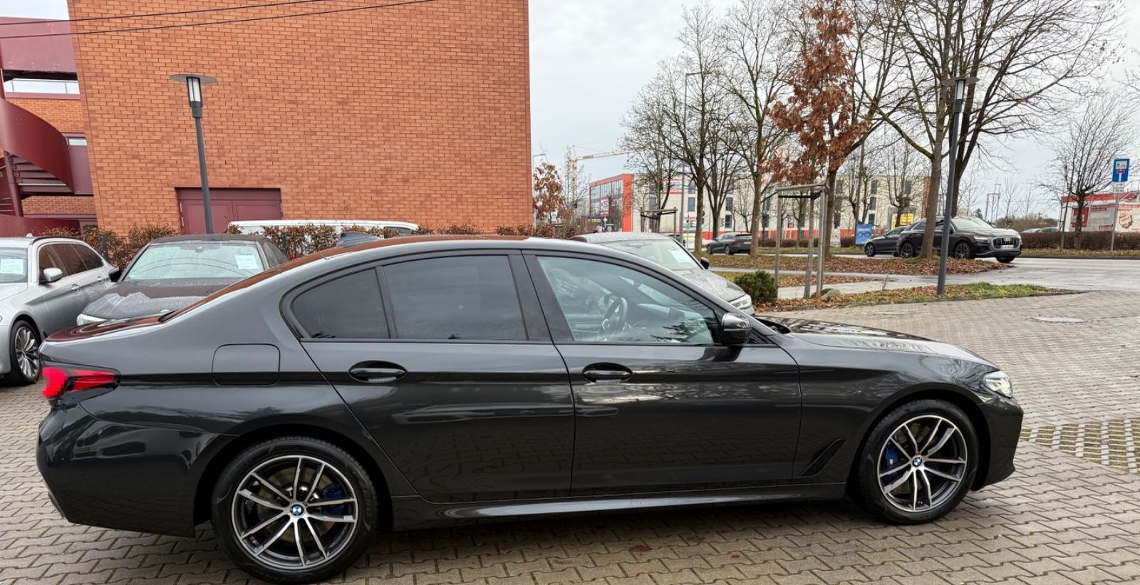 BMW 530 d xDrive MSport*Glass.Dach*Head Up*Massage foto 6