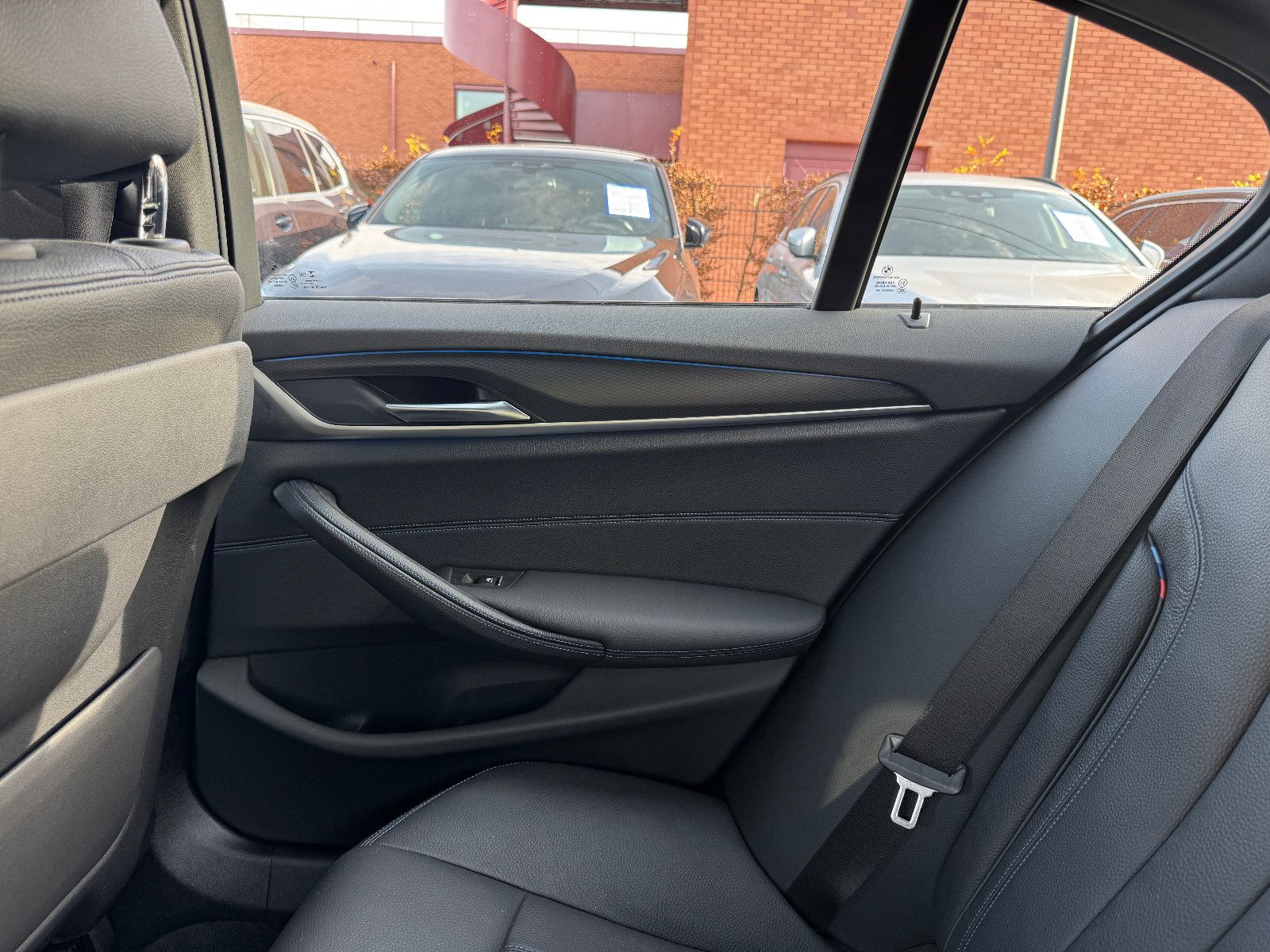 BMW 545e xD*MSportpaket*Head Up*4Zon.Klim*Laserlicht foto 18