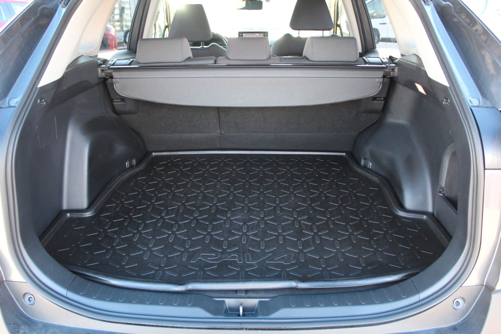 Toyota RAV4 Hybrid 4x2 Club*LED*KAMERA*RELAX-Garantie* foto 10