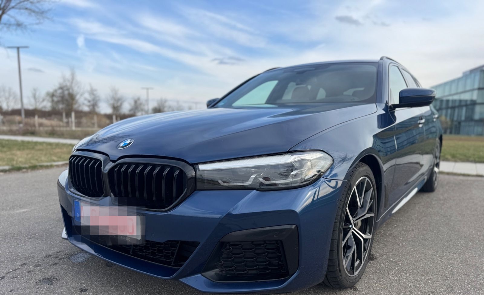 BMW 530 5 Touring 530 d xDrive M Sport AHK Mod.2023 foto 2