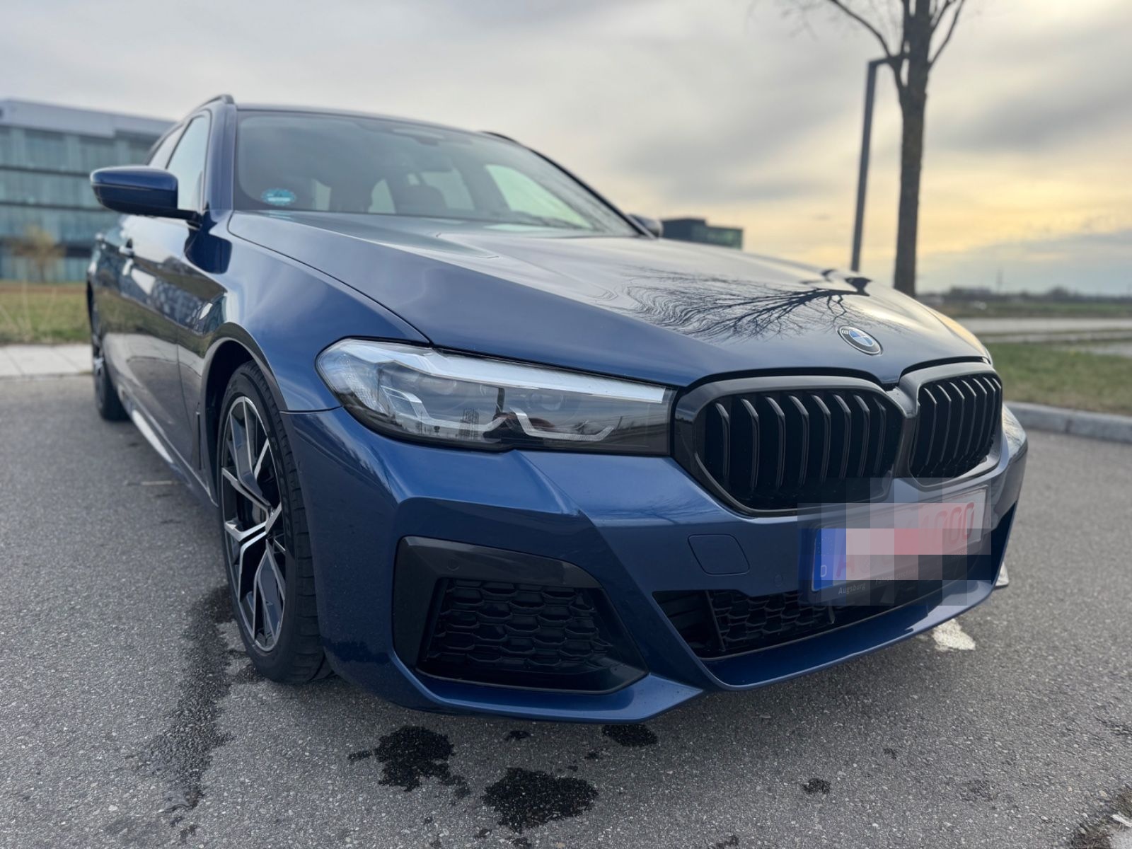 BMW 530 5 Touring 530 d xDrive M Sport AHK Mod.2023 foto 3