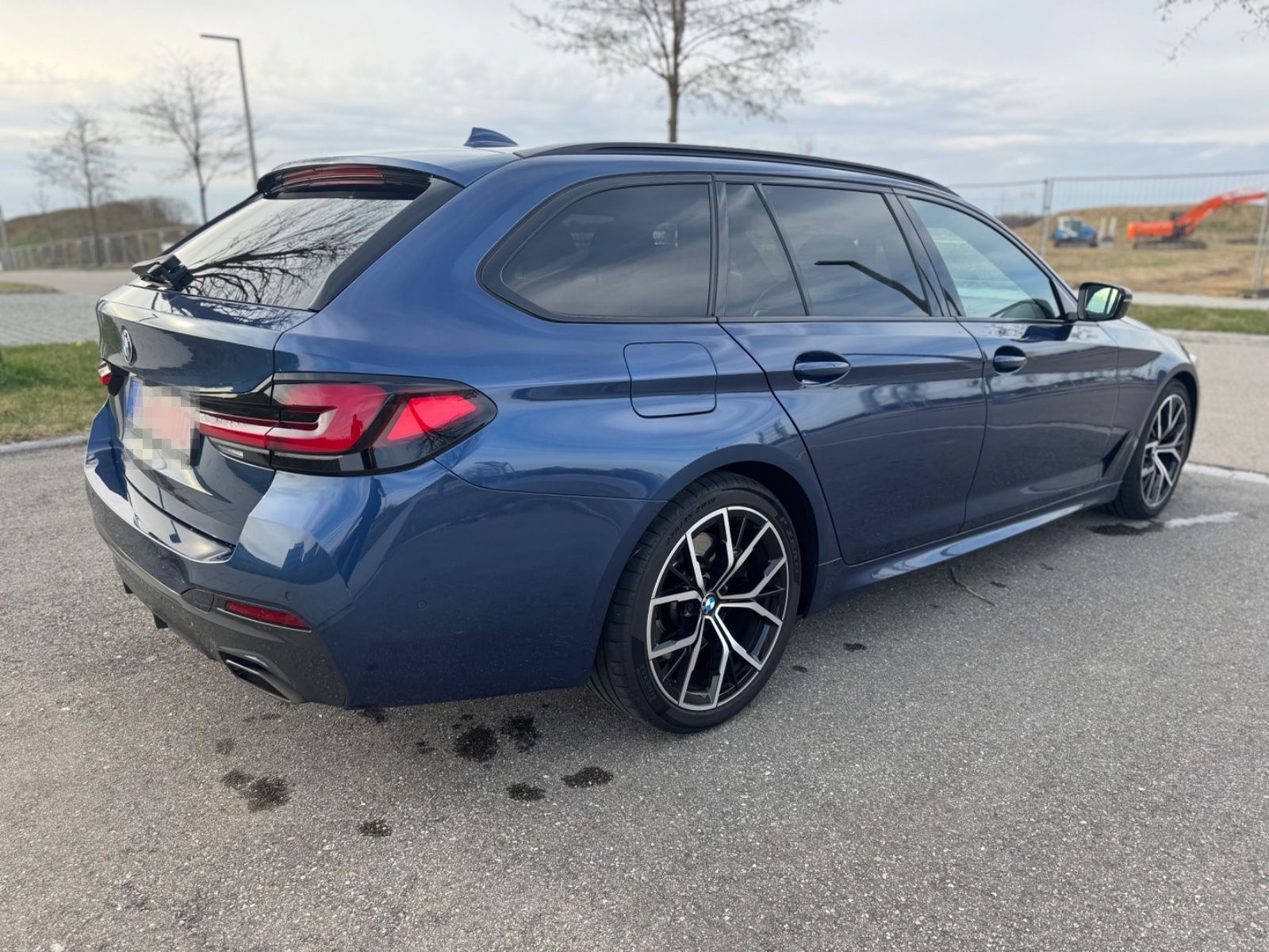BMW 530 5 Touring 530 d xDrive M Sport AHK Mod.2023 foto 6