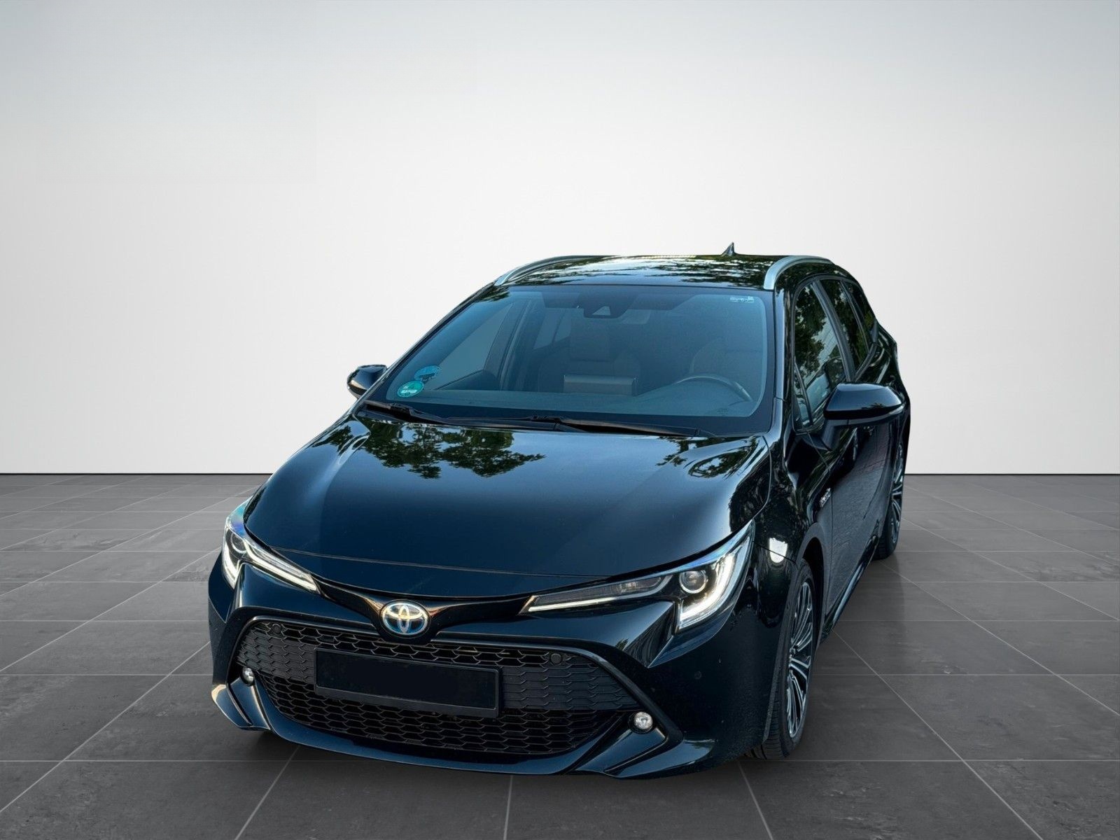Toyota ab 2019 | Mietwagenpaket | Große Auswahl | foto 2