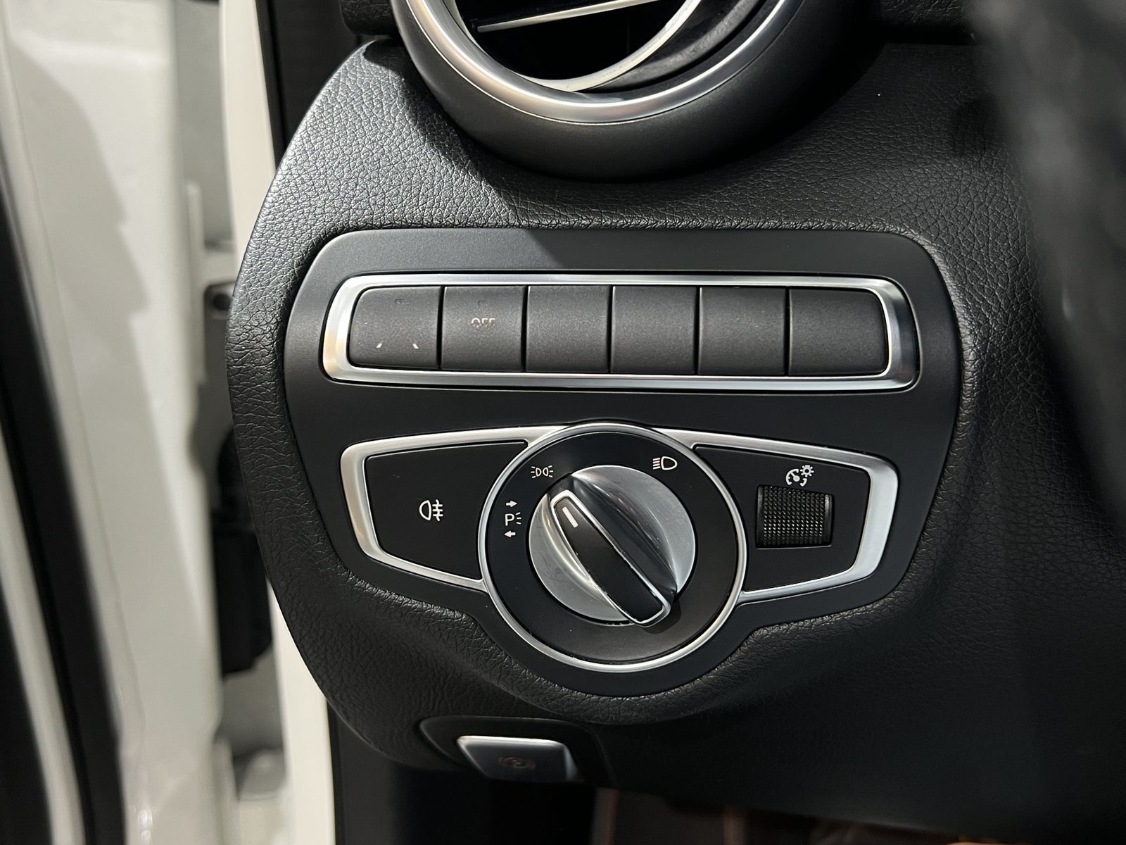 Mercedes-Benz C 43 AMG foto 21