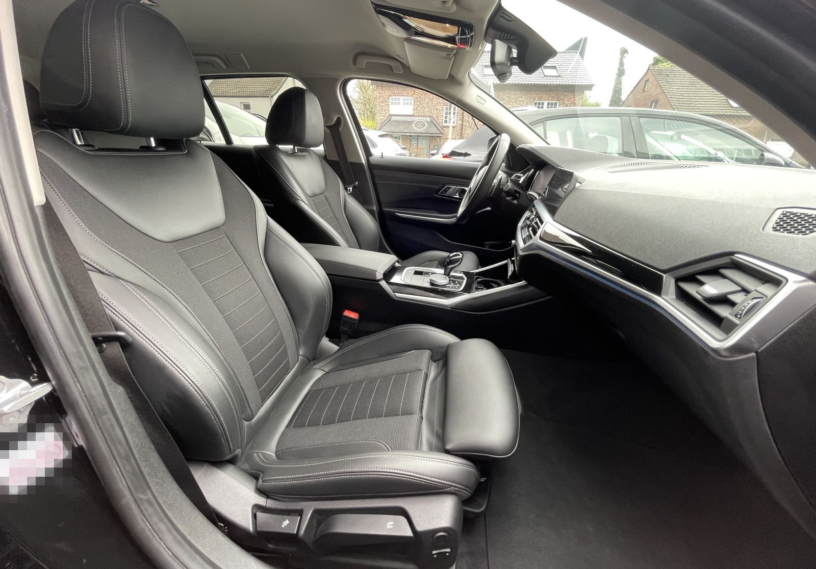 BMW 330 e Touring Aut. Sport Line / LED / Ambiente foto 11