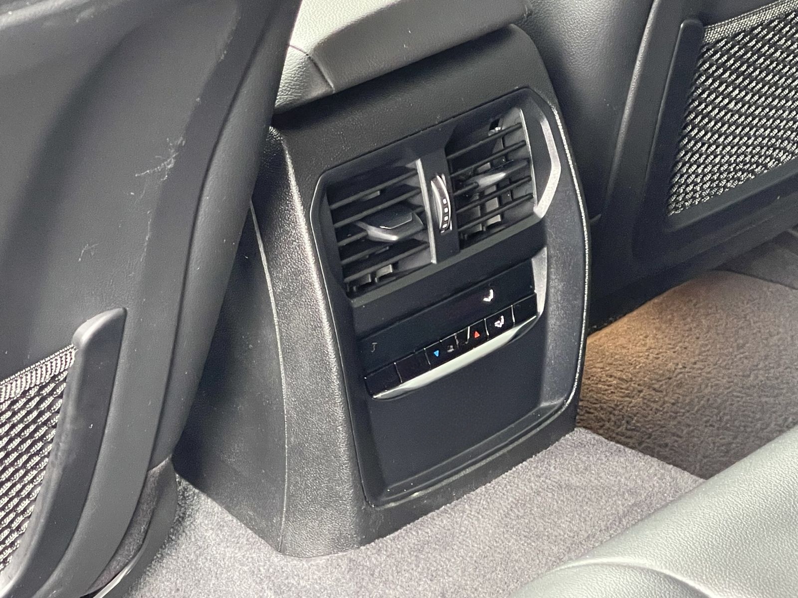 BMW 330 e Touring Aut. Sport Line / LED / Ambiente foto 14
