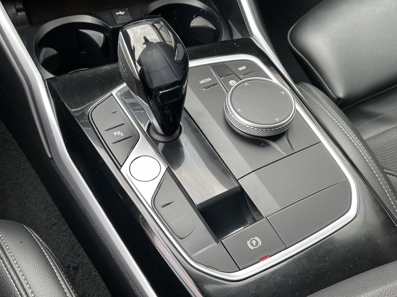 BMW 330 e Touring Aut. Sport Line / LED / Ambiente foto 16