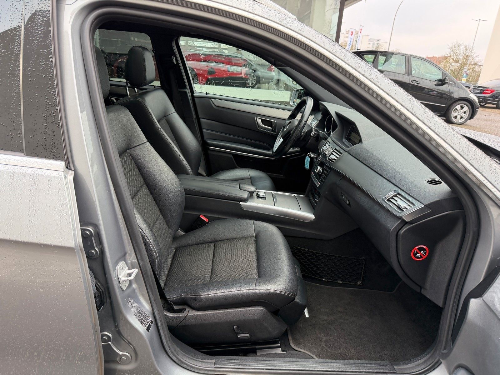 Mercedes-Benz E 200 CGI T-Modell/LED/Navi/Panorama/Distronic foto 12