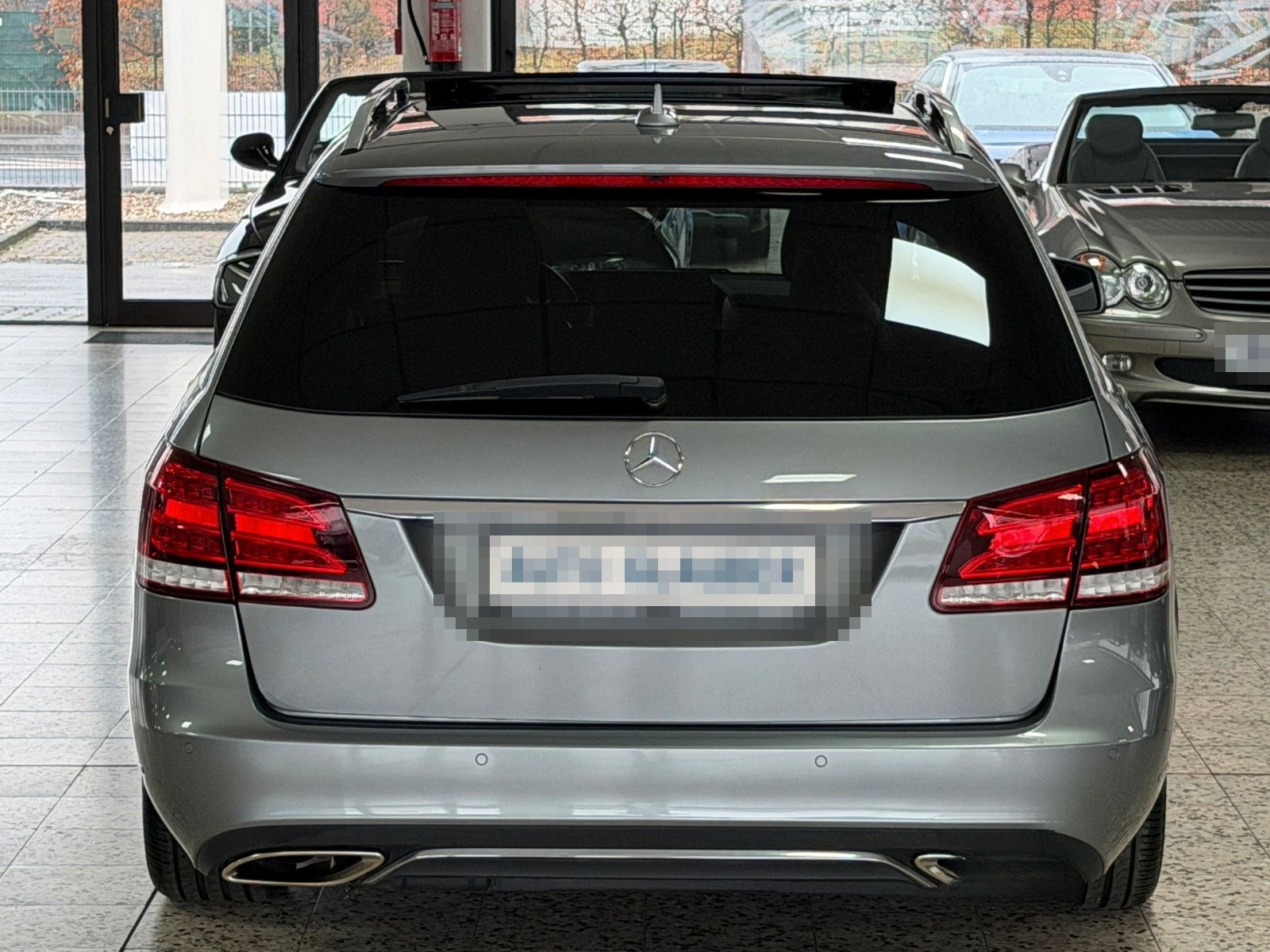Mercedes-Benz E 200 CGI T-Modell/LED/Navi/Panorama/Distronic foto 6