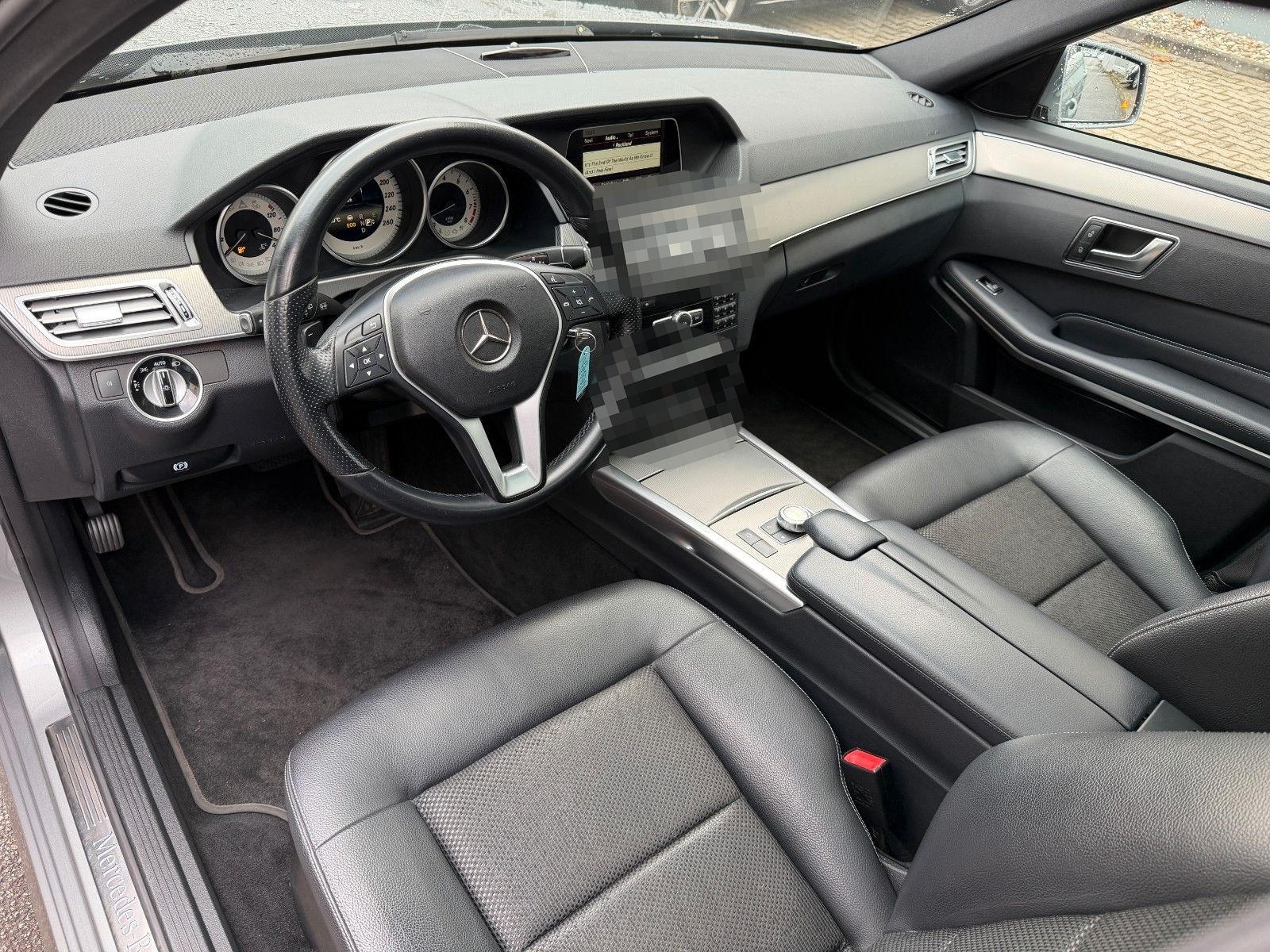 Mercedes-Benz E 200 CGI T-Modell/LED/Navi/Panorama/Distronic foto 9