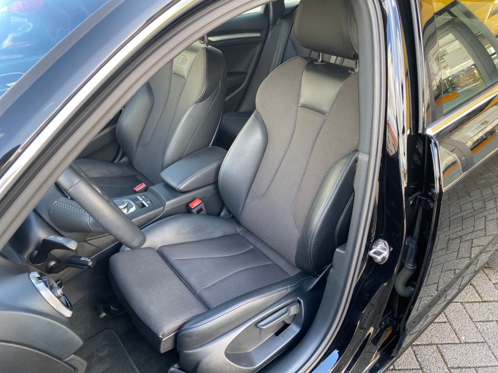 Audi A3 Sportback 35TDI S-Line MMI ACC abgefl Lenkrad foto 12