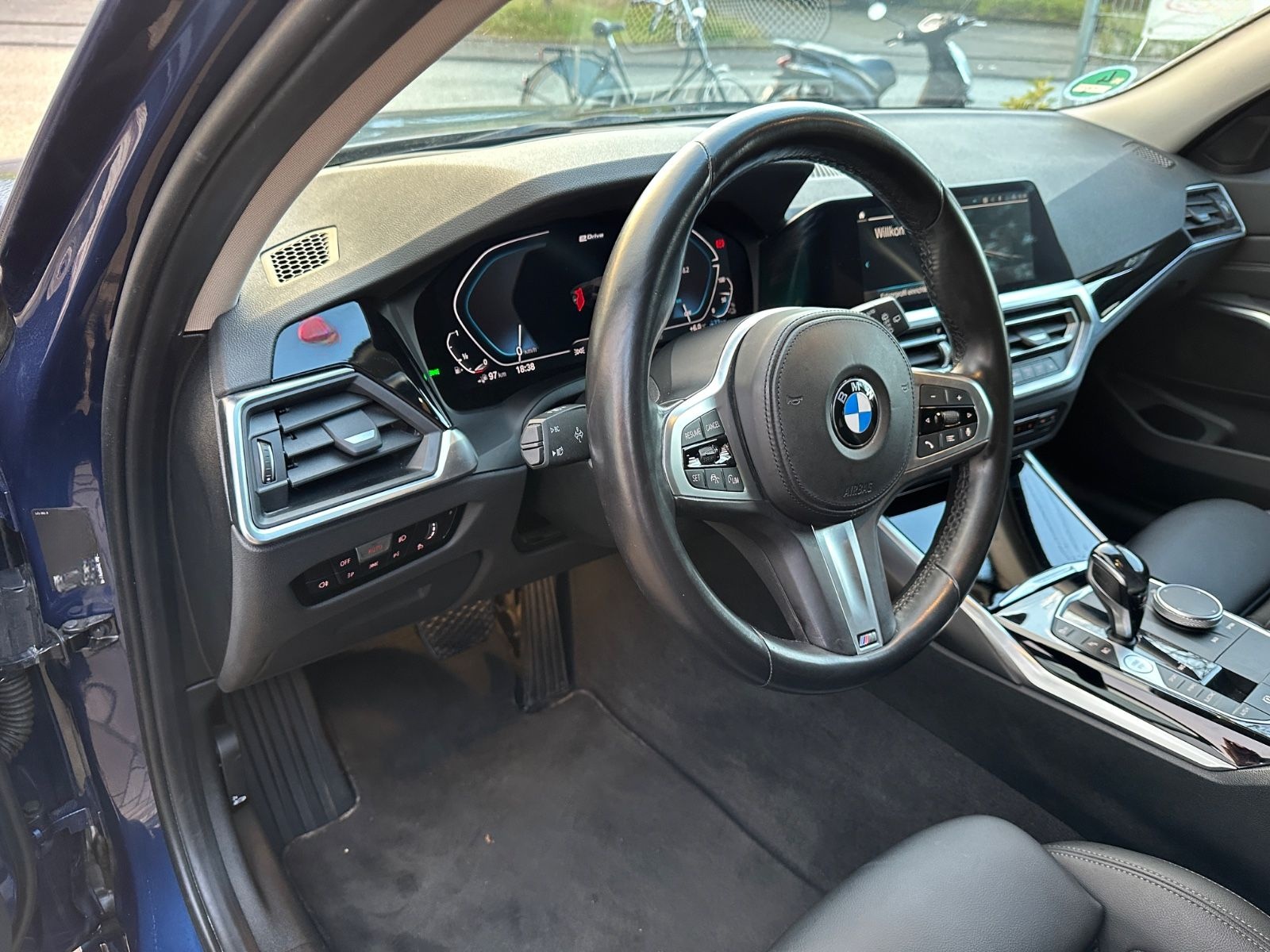 BMW 320e Touring Sport Line foto 14