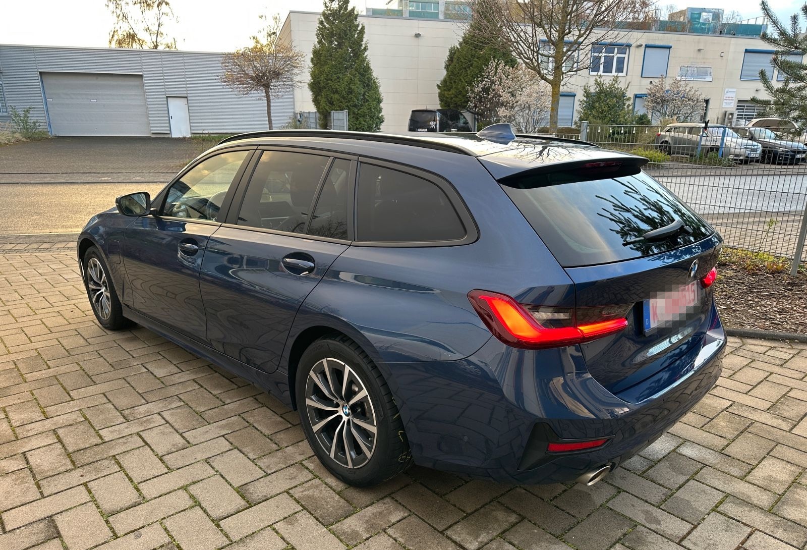 BMW 320e Touring Sport Line foto 4