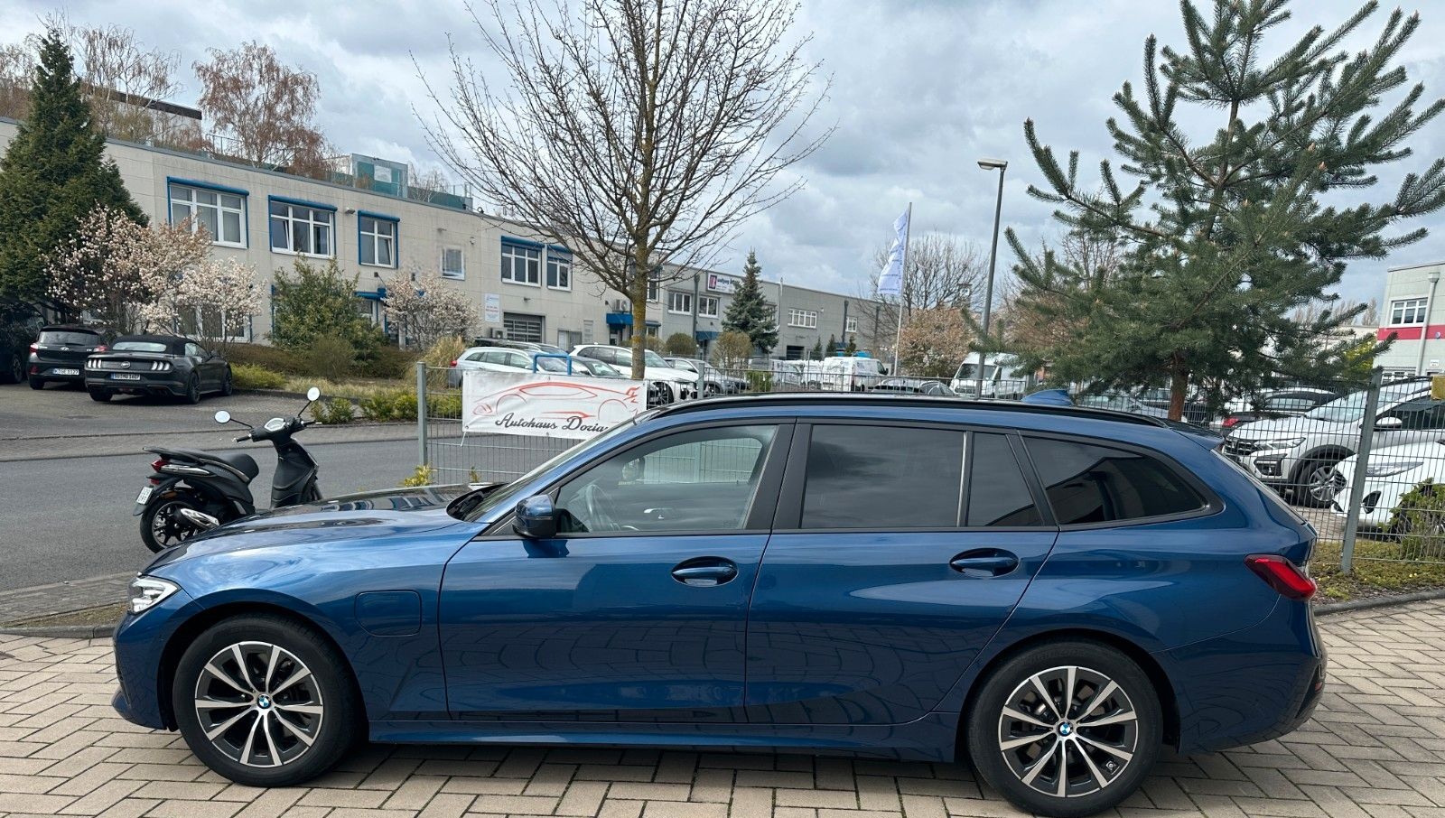 BMW 320e Touring Sport Line foto 7