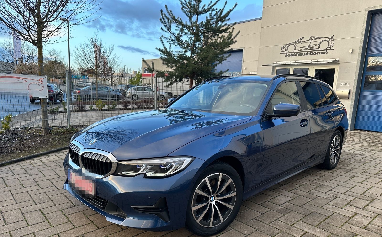 BMW 320e Touring Sport Line foto 8