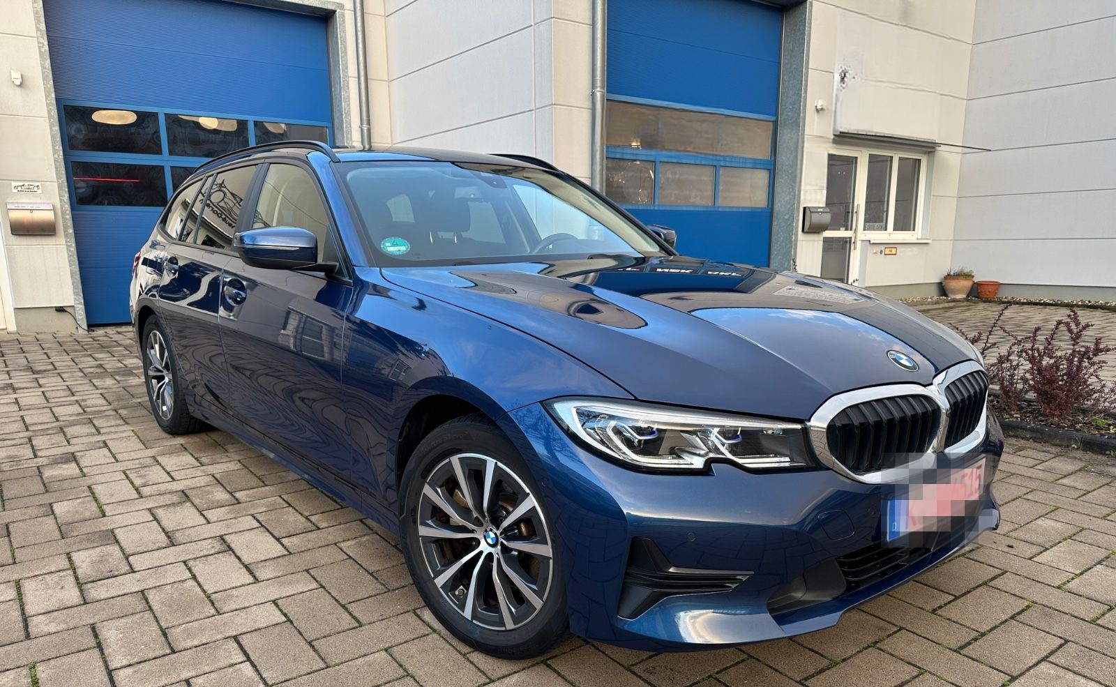 BMW 320e Touring Sport Line foto 10