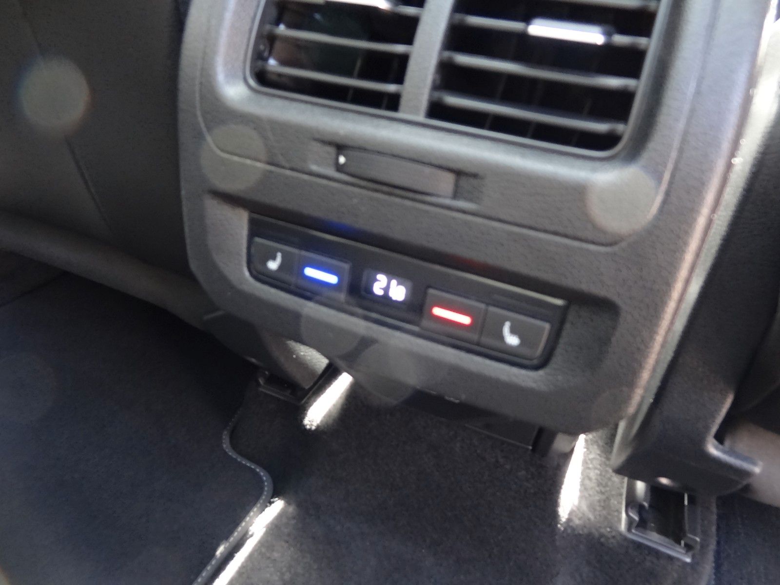 Volkswagen Touran/2xR-Line/Pano/AHK/LED/Navi/Voll/Virtual/ foto 23