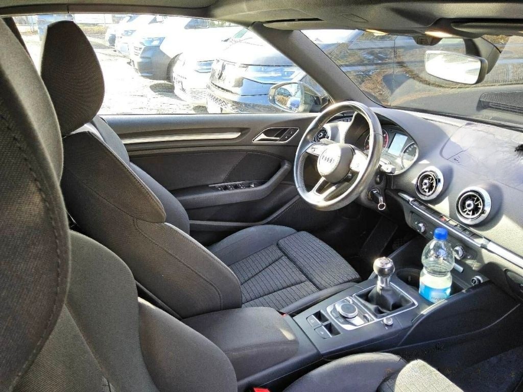 Audi A3 Cabriolet S-Line 1.4TFSI AHK Bi-Xenon El. Ver foto 3