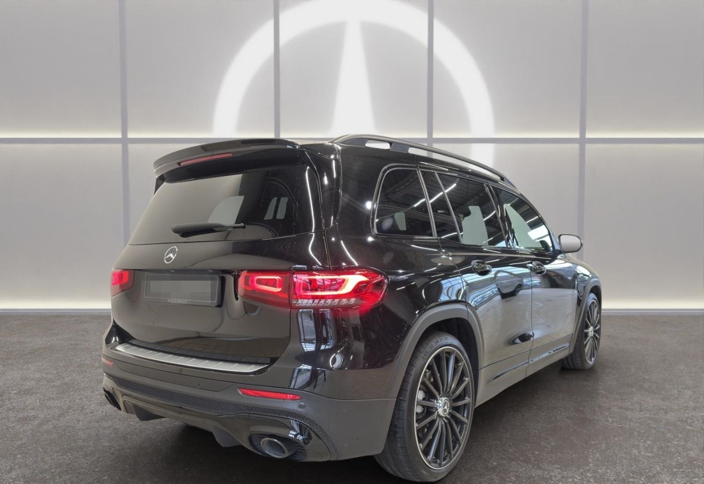 Mercedes-Benz GLB 35 AMG 4M NIGHT+AHK+RFK+STDHZG+MULTIB+SOUNDS foto 4