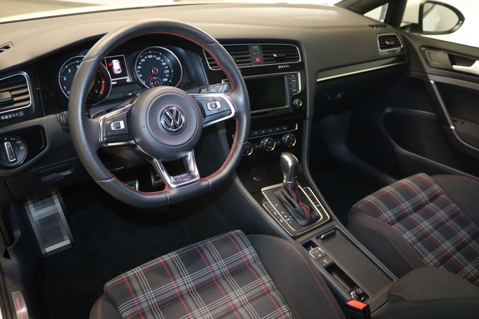Volkswagen Golf GTI DSG Performance-NAVI-XENON-PANORAMA- foto 9