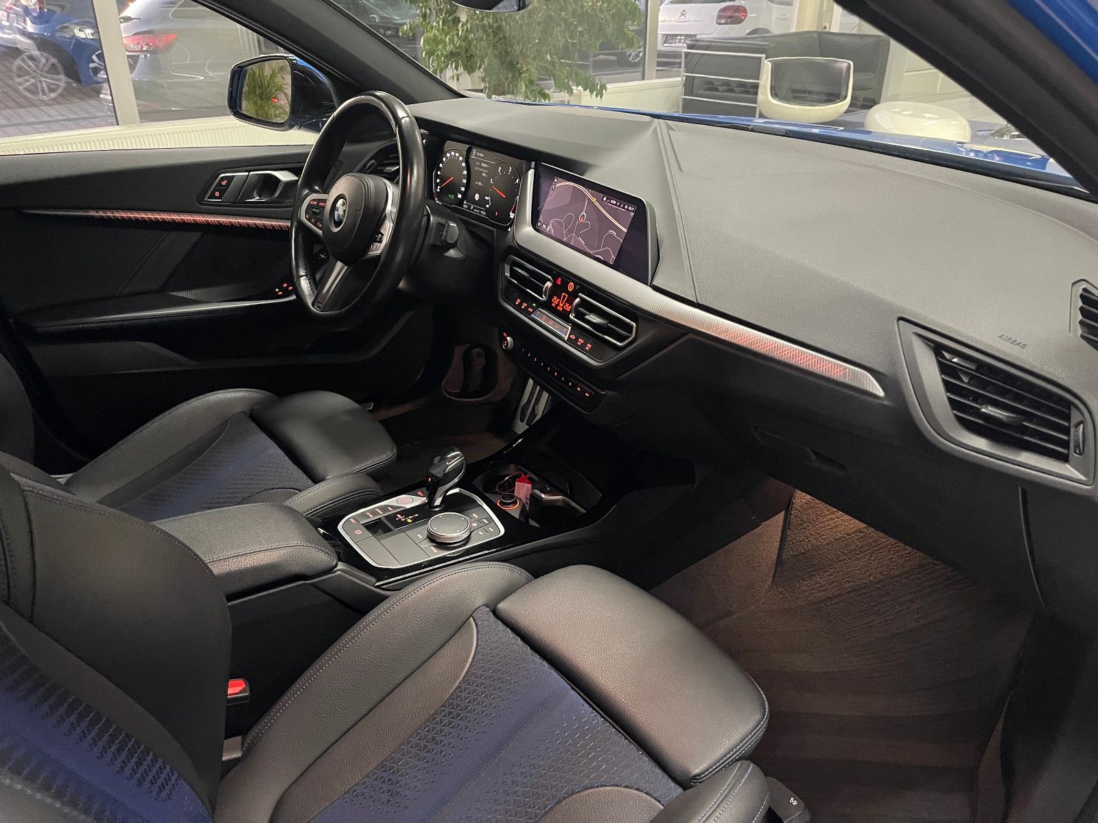 BMW 118d M-Paket*M Sport*LED*Navi*DAB*Temp*PDC*Leder foto 16