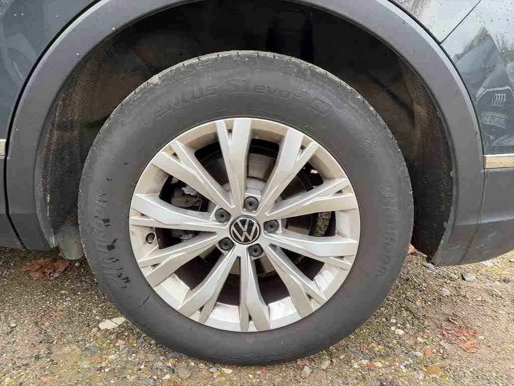 Volkswagen Tiguan 2.0 TDI +AHK +LED +ACC +NAVI +SHZ +17" +A foto 5