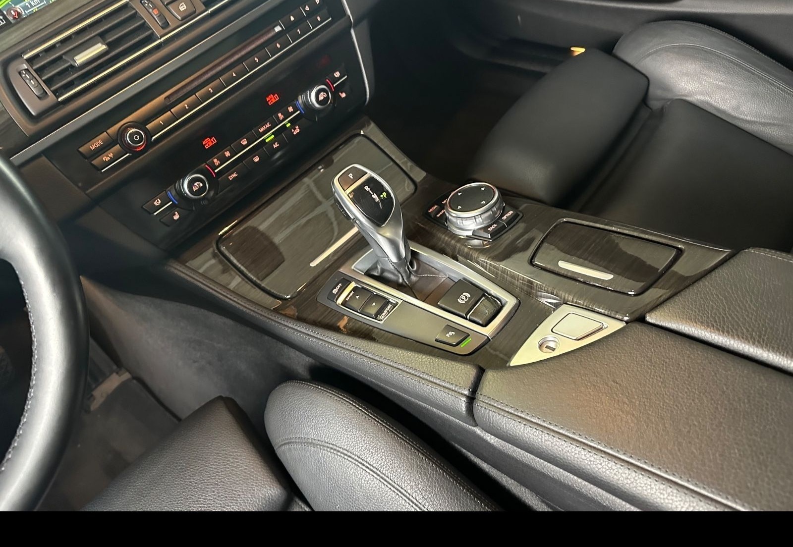 BMW 530 d Touring M-Sport*PANO*KAM*LEDER*TEMP foto 27