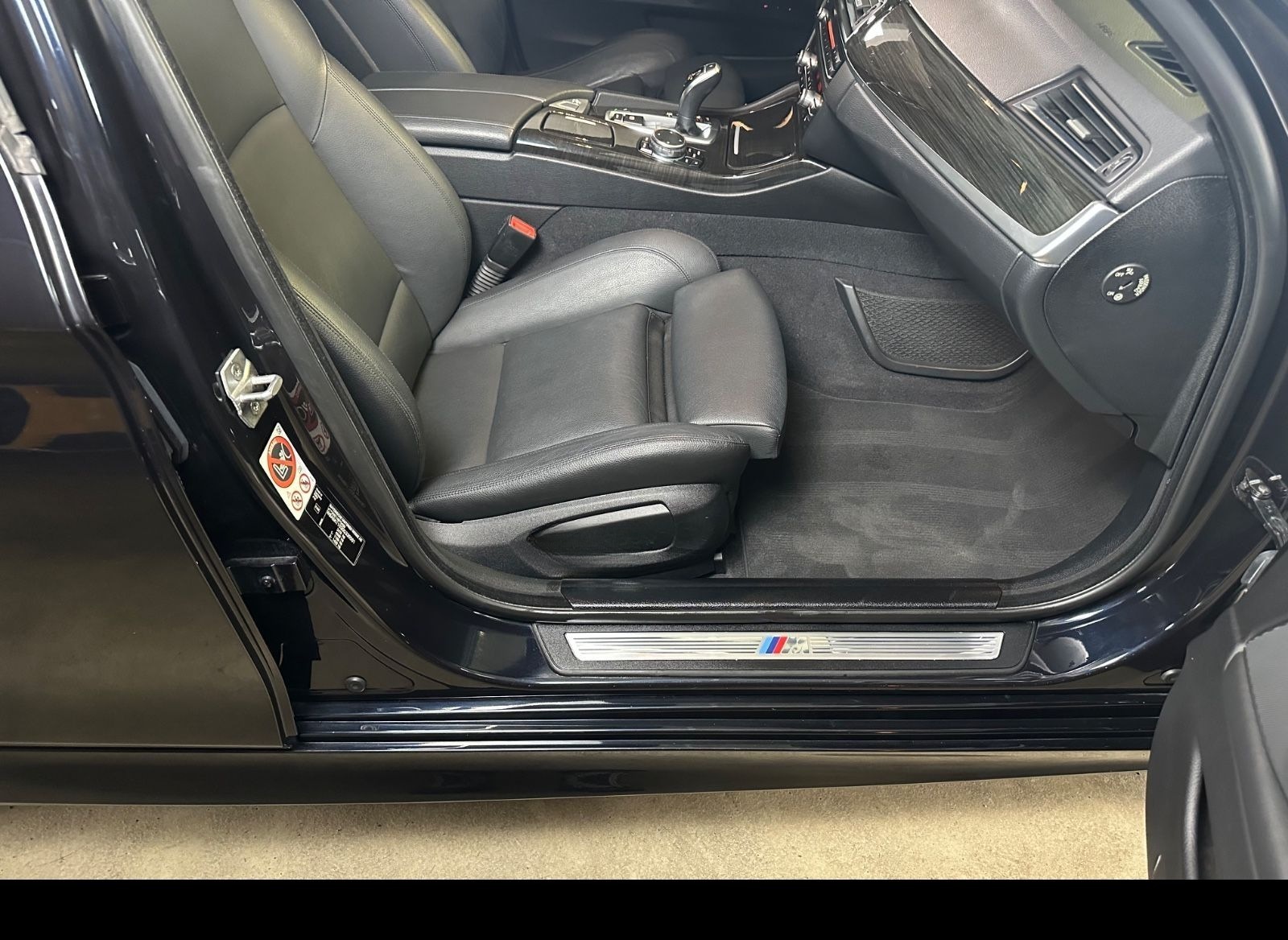BMW 530 d Touring M-Sport*PANO*KAM*LEDER*TEMP foto 32