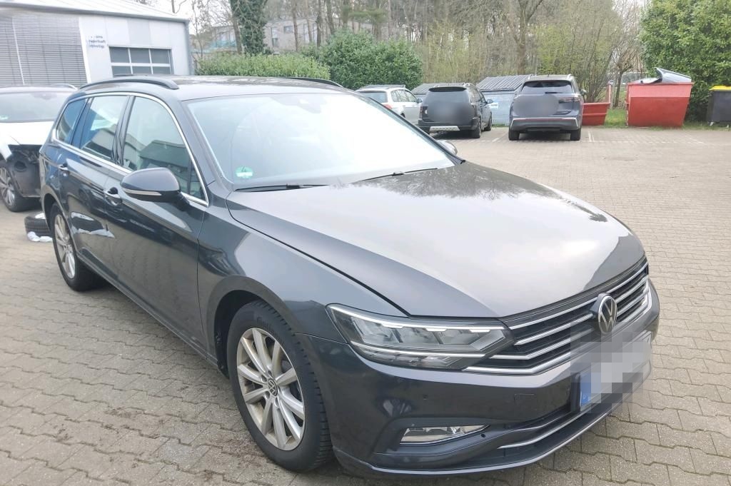 Volkswagen Passat Variant 2.0 TDI DSG BUSINESS +LED +ACC +3 foto 3