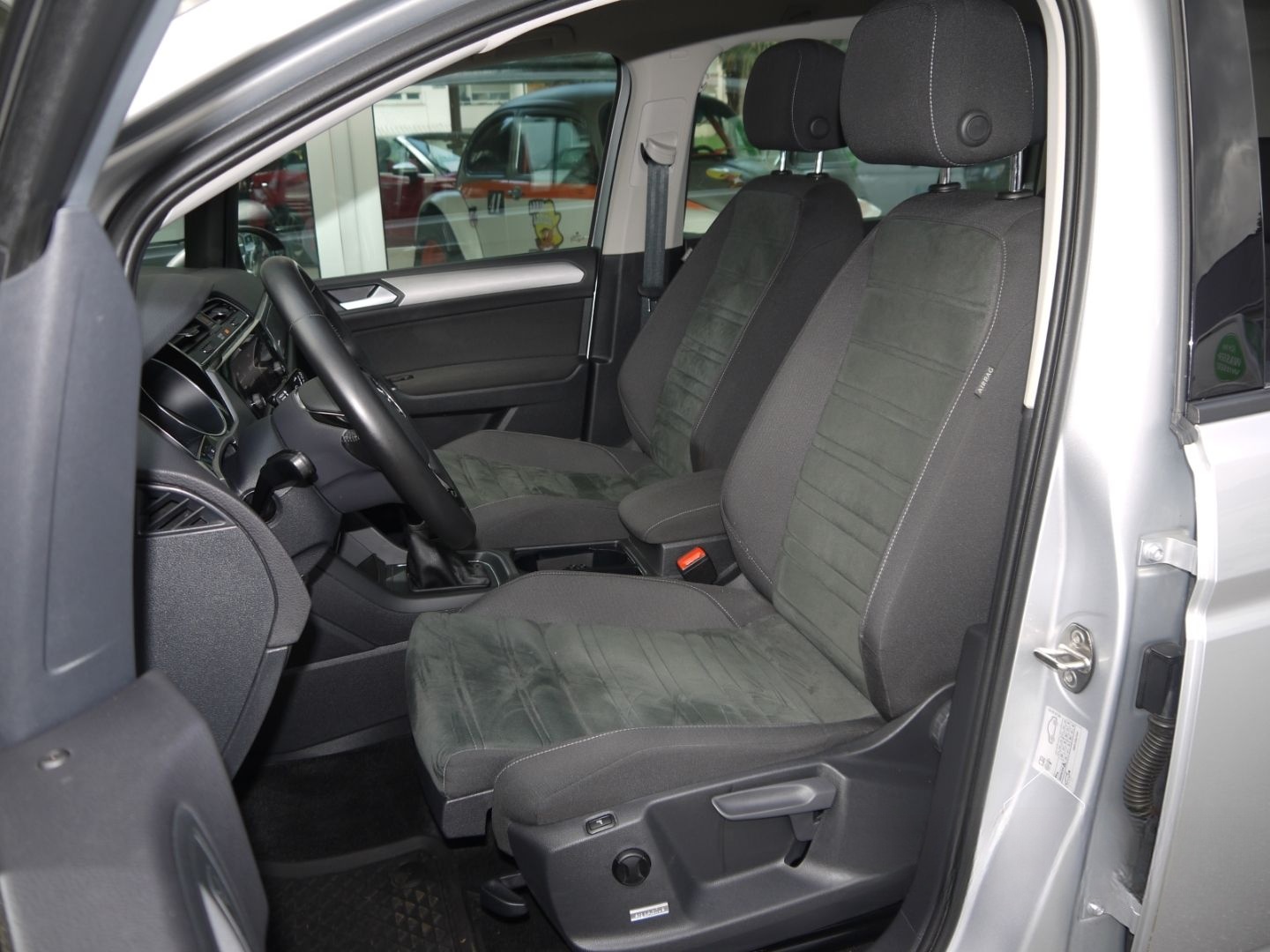 Volkswagen Touran 2.0 TDI Comfortline NAVI LEC ACC foto 6