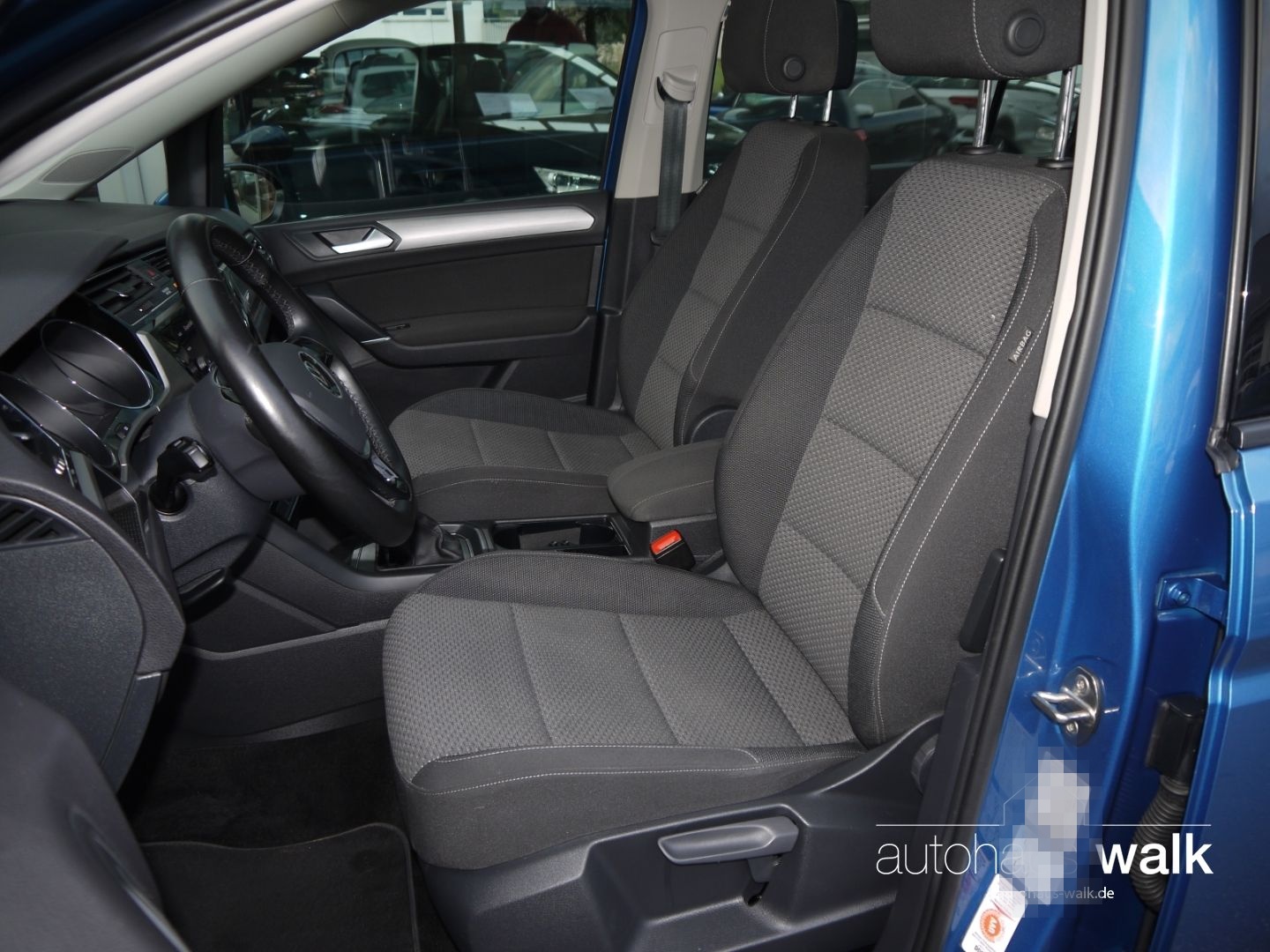 Volkswagen Touran 1.5 TSI Comfortline NAVI Pano AHK foto 6