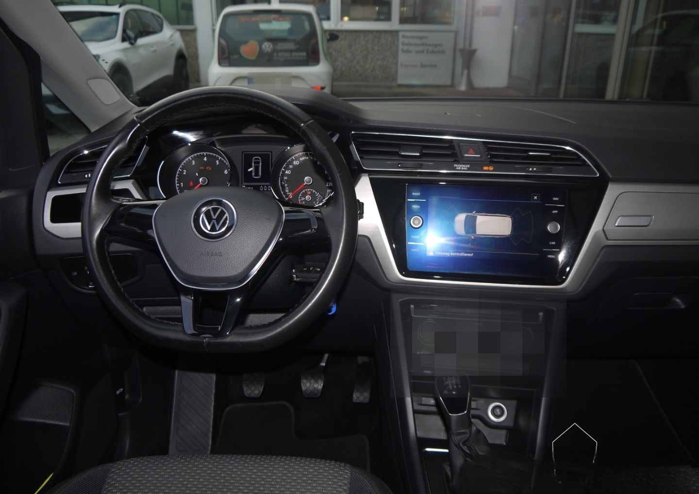 Volkswagen Touran 1.5 TSI Comfortline NAVI Pano AHK foto 8