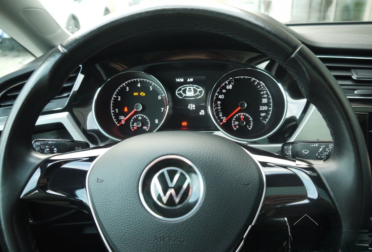 Volkswagen Touran 1.5 TSI Comfortline NAVI Pano AHK foto 9