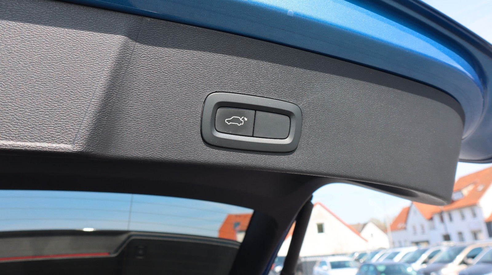 Volvo XC40 R Design AWD Harman ACC Spur CarPlay Kamera foto 16