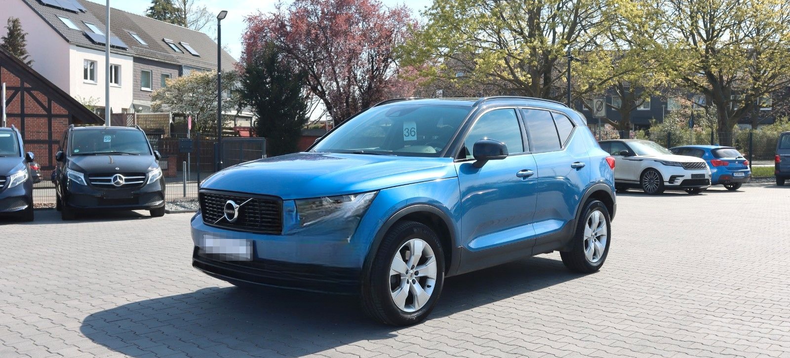 Volvo XC40 R Design AWD Harman ACC Spur CarPlay Kamera foto 3