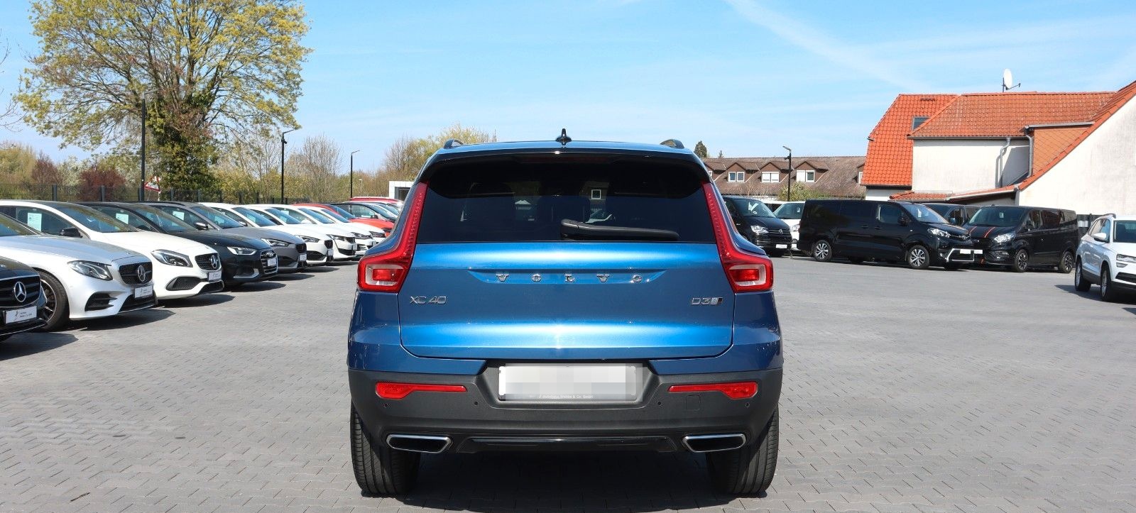 Volvo XC40 R Design AWD Harman ACC Spur CarPlay Kamera foto 5