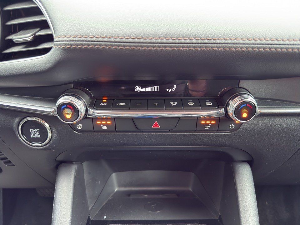 Mazda 3 140PS Exclusive-Line AT+ 360°+ACAA+BOSE+KLIMA+ foto 16