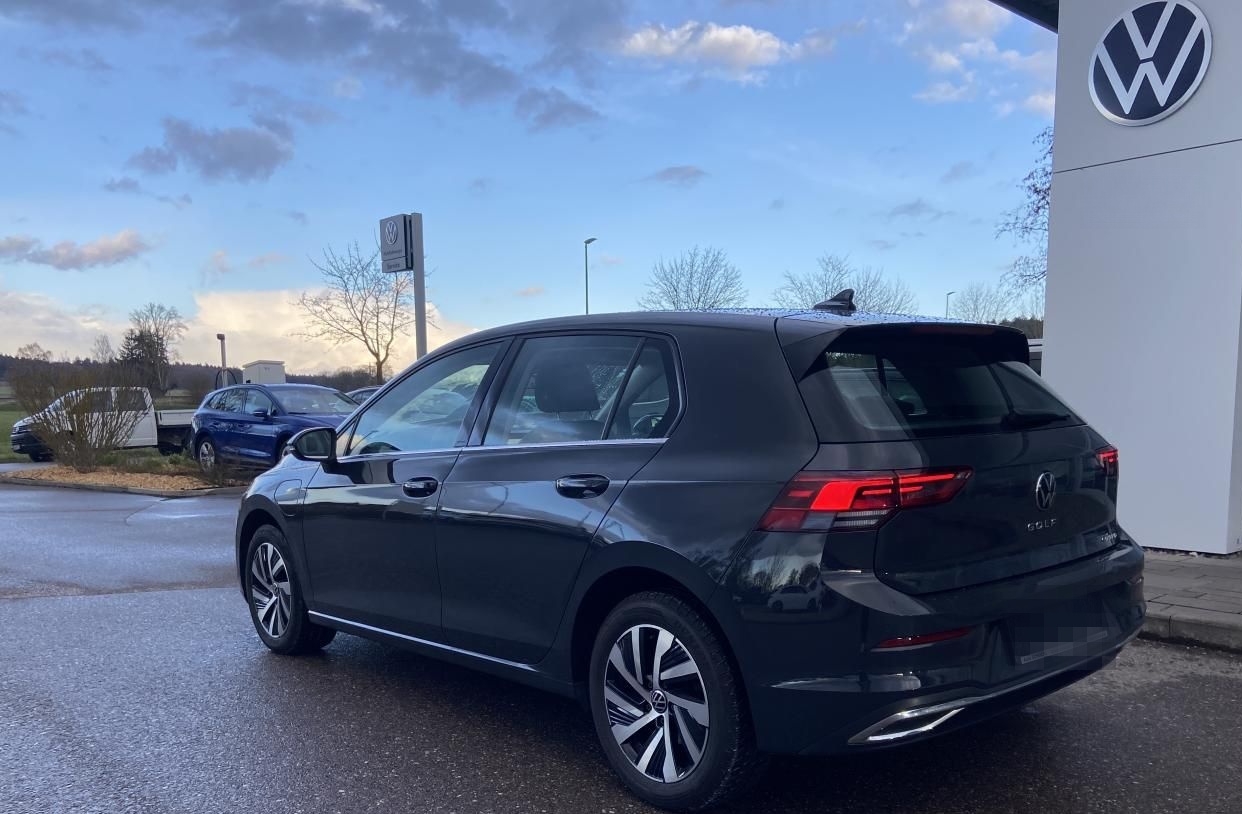 Volkswagen Golf 1.4 TSI DSG eHybrid Style APP-CONNECT+ACTIV foto 3