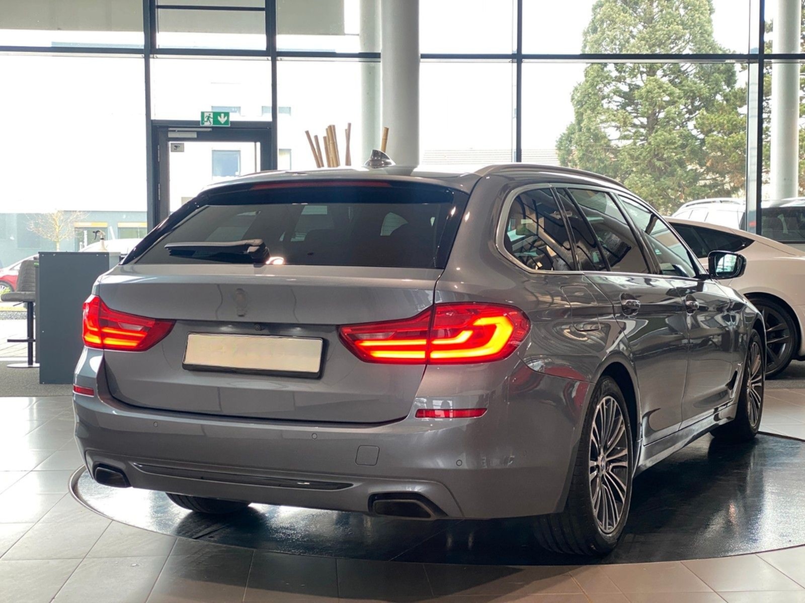 BMW 540d xDr Sport Line Navi Pano Sthz Mem. HUD ACC foto 6