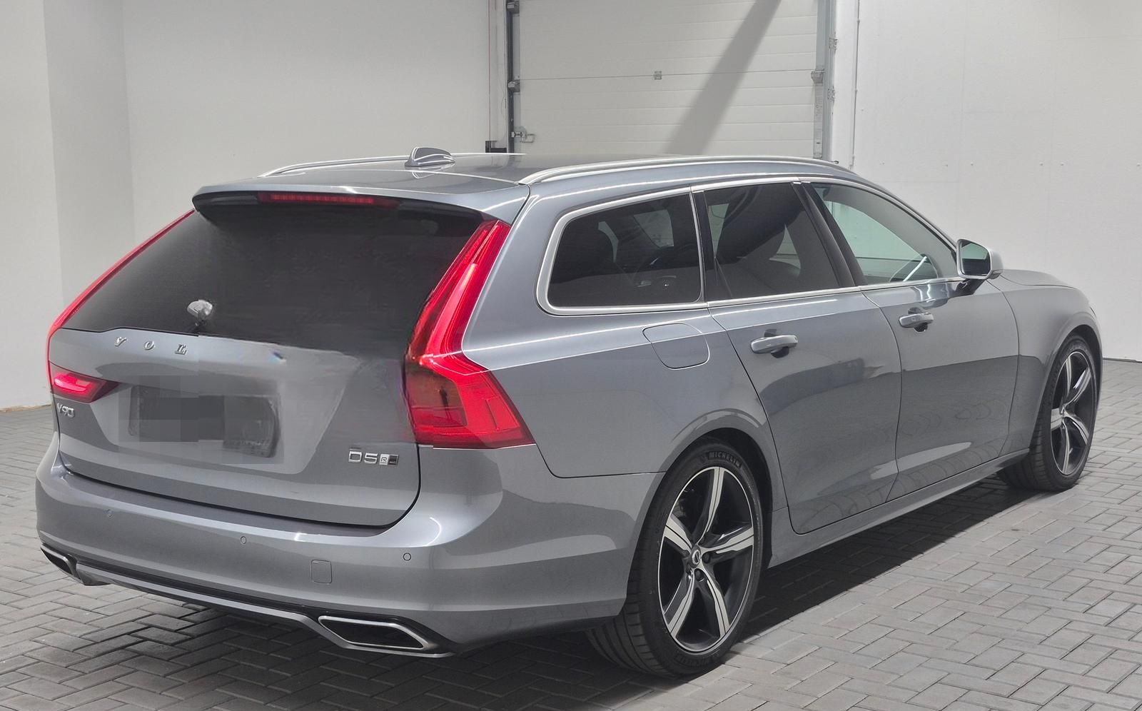 Volvo V90 R Design AWD Matrix/Navi/360°/H-K/Stdhzg/19L foto 4