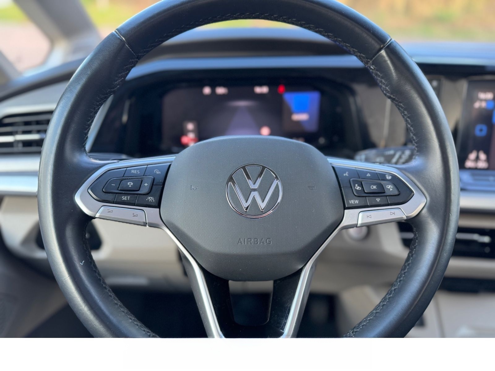 Volkswagen T7 Multivan *Head-up*Matrix*H&K*Pano*Voll*Kamera foto 15