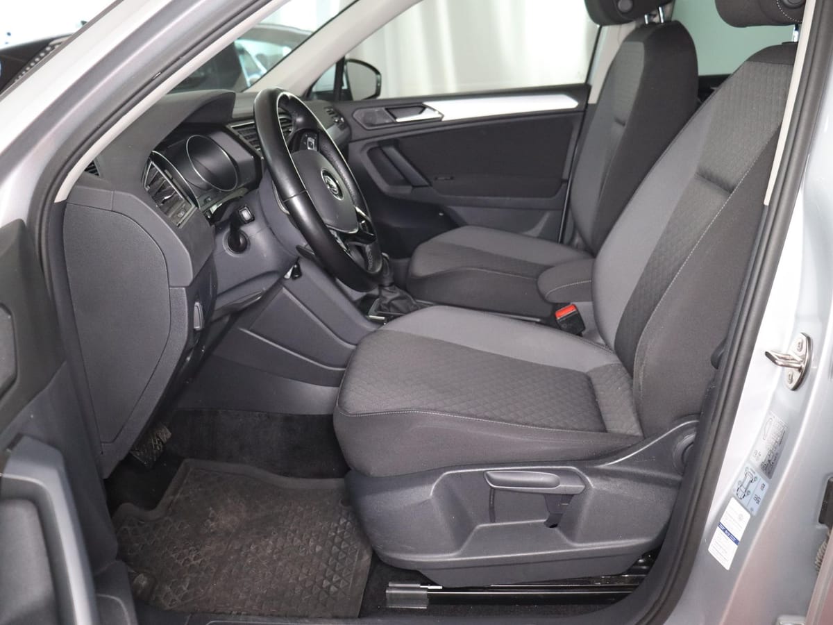 Volkswagen Tiguan 2.0TSI DSG 4M 220,-ohne Standh foto 4