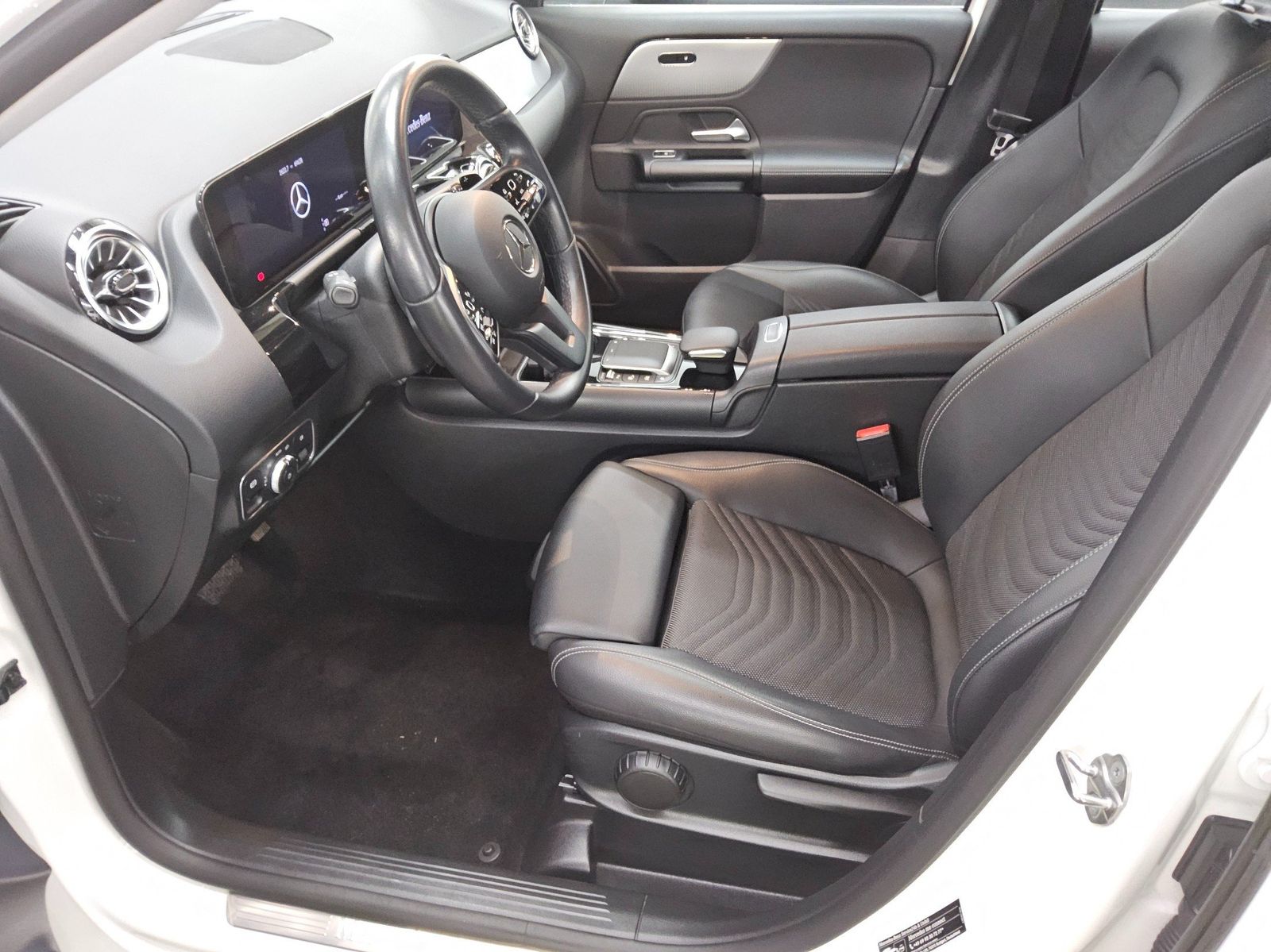 Mercedes-Benz GLA 250 e Style T-Leder Navi LED RfK Distronic+ foto 9