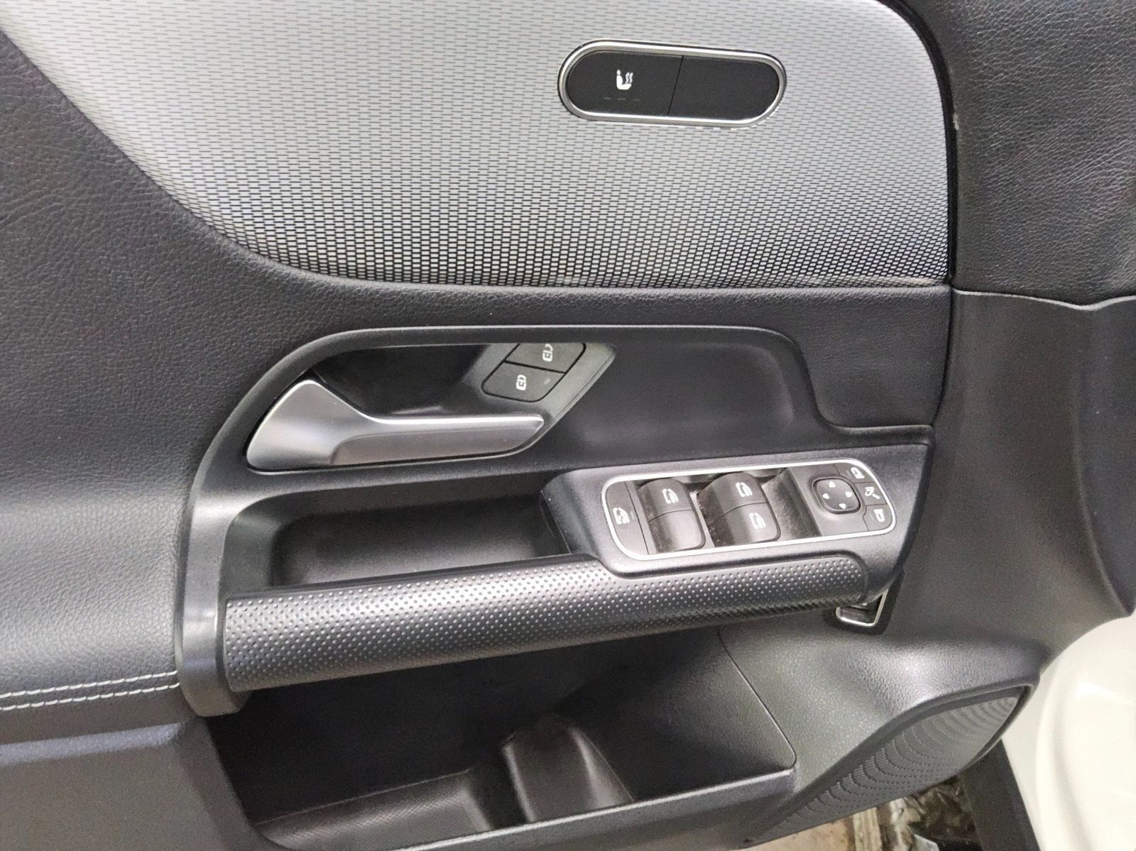 Mercedes-Benz GLA 250 e Style T-Leder Navi LED RfK Distronic+ foto 10