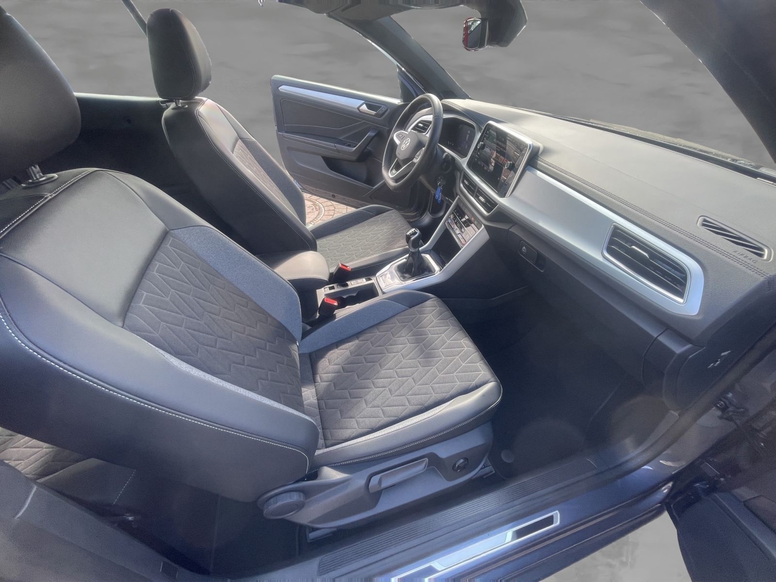 Volkswagen T-Roc Cabriolet 1.0 TSI Goal Kamera/LED/Navi foto 19