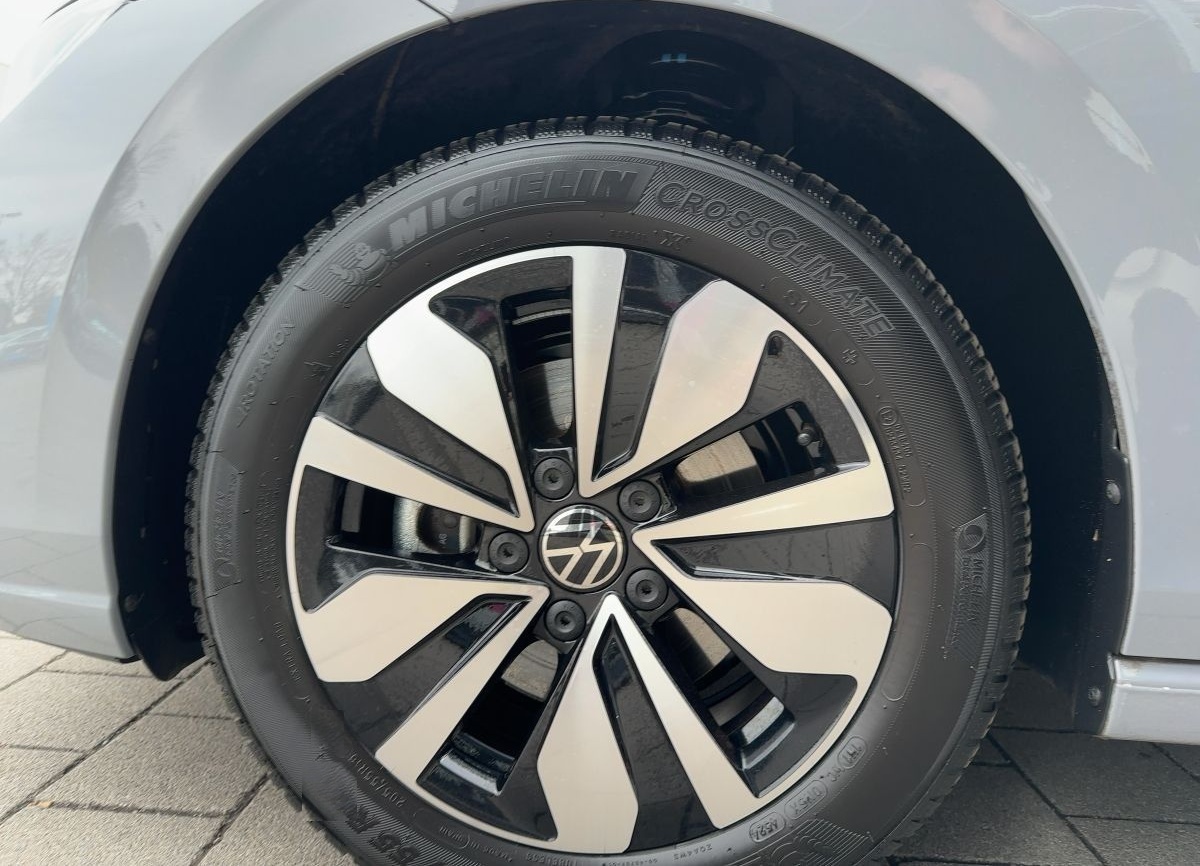 Volkswagen Golf Variant 1.5 eTSI Goal DSG Standhzg CarPlay foto 15