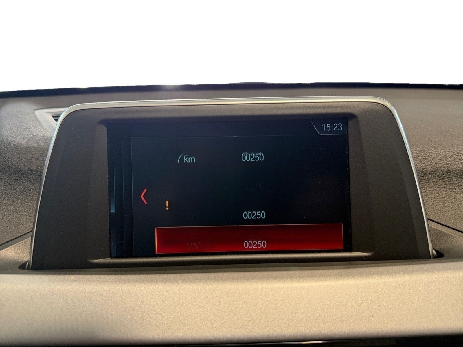 BMW X1 xDrive25e Advantage Navi Klima PDC Kamera AHK foto 14
